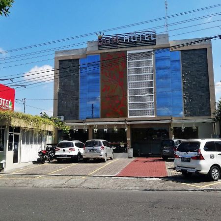 DOM Hotel Jogja Ngaglik Buitenkant foto