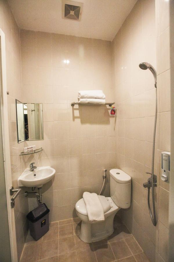 DOM Hotel Jogja Ngaglik Buitenkant foto